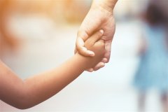 今正在“AI赋能”的海潮下